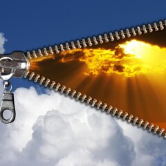 Молния раскрывающая небо