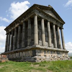 Храм Гарни