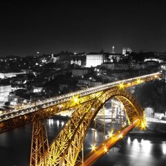Сказочный мост ночью