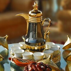 Чай с десертом