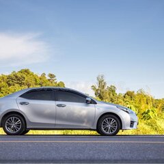 Модель Toyota Corolla белого цвета