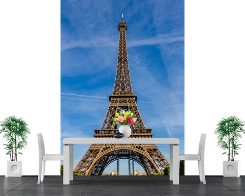 Величественная Эйфелева башня Величественная Эйфелева башня