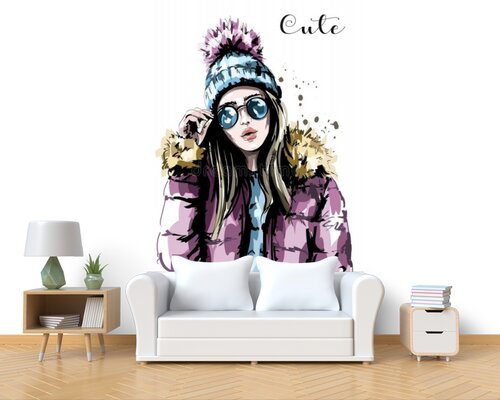 Стильная красивая молодая женщина с кружкой кофе Стильная красивая молодая женщина с кружкой кофе