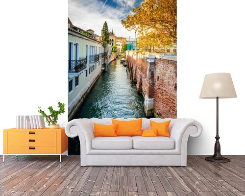 Водный канал в прекрасной Венеции Водный канал в прекрасной Венеции