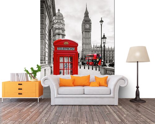 Красная телефонная будка в Лондоне Красная телефонная будка в Лондоне