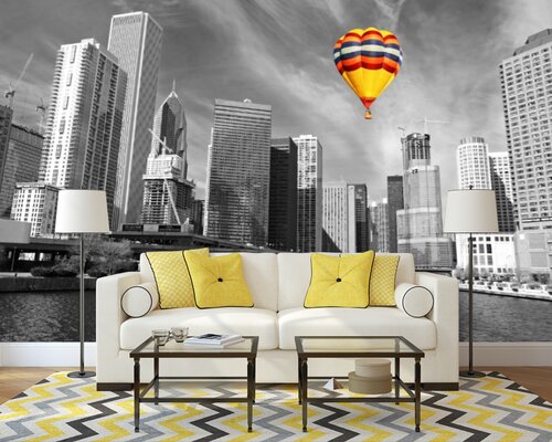 Воздушный шар в полете над городом Воздушный шар в полете над городом