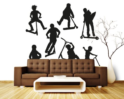 Силуэты подростков на самокатах Силуэты подростков на самокатах