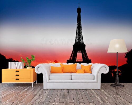 Яркий закат в Париже Яркий закат в Париже