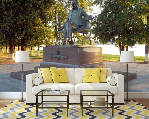 Памятник великому Чайковскому Памятник великому Чайковскому