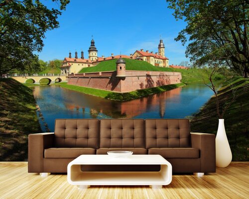 Мирский замок над обрывом Мирский замок над обрывом