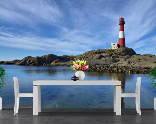 Одинокий маяк на острове Одинокий маяк на острове