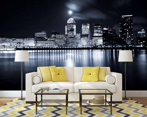 Город отражается в воде Город отражается в воде