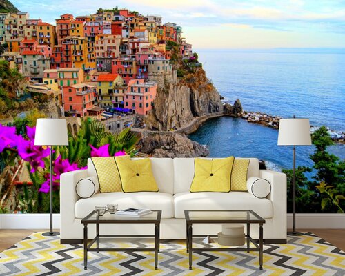 Итальянский городок на берегу Итальянский городок на берегу