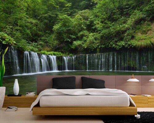 Водопад в диком лесу Водопад в диком лесу