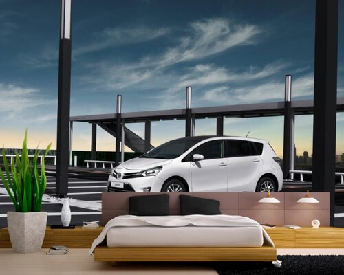 Тойота на стоянке Тойота на стоянке