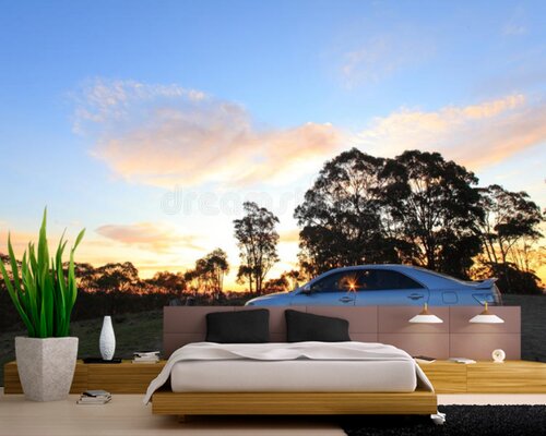 Белый автомобиль на закате Белый автомобиль на закате