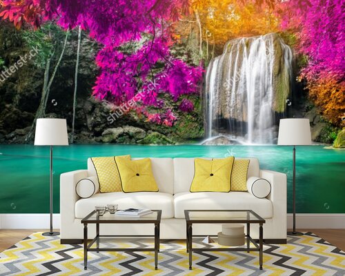 Розовые цветочки около водопада Розовые цветочки около водопада