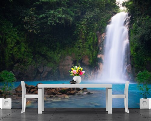 Красивый огромный водопад Красивый огромный водопад