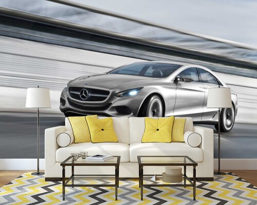 Мчащийся серебристый Мерседес Мчащийся серебристый Мерседес