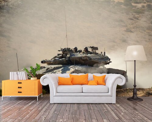 Боевой танк на полигоне Боевой танк на полигоне