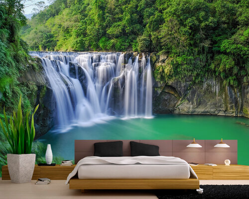 Водопад на необыкновенном озере Водопад на необыкновенном озере