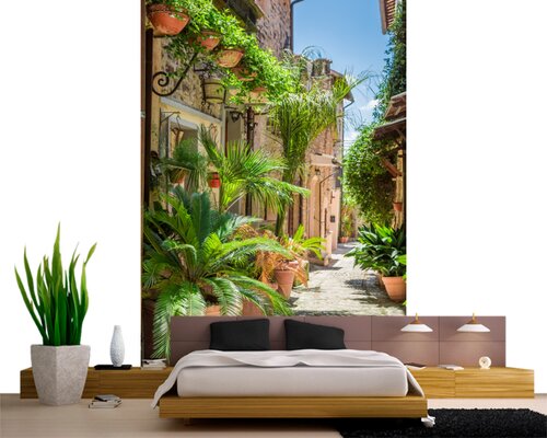 Живописная узкая улочка Живописная узкая улочка